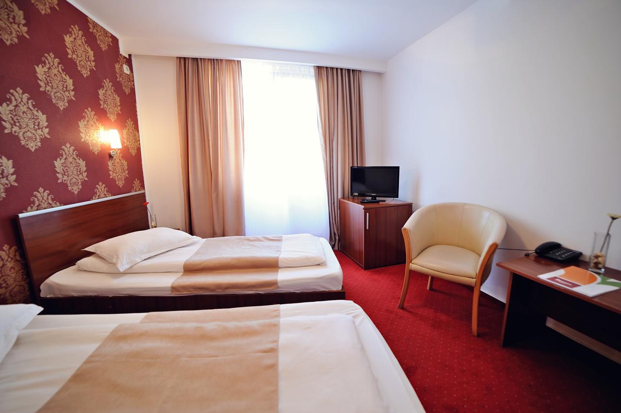 Hotel Roberto Slanic Prahova Dış mekan fotoğraf